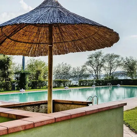 Holiday Villaggio Le Tre Isole San Feliciano Sul Trasimeno Peg011002 Cyb