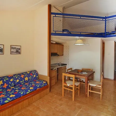 Holiday Villaggio Le Tre Isole San Feliciano Sul Trasimeno Peg011002 Cyb Magione