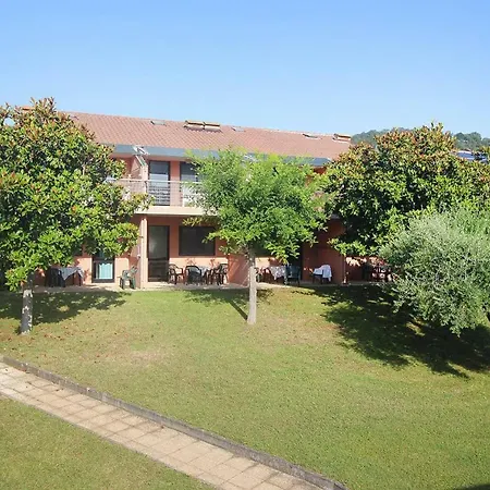 Holiday Villaggio Le Tre Isole San Feliciano Sul Trasimeno Peg011002 Cyb Magione